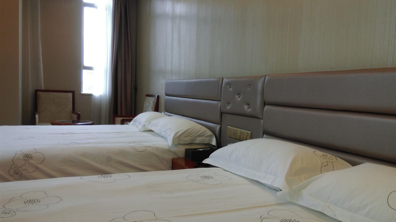 Guangzhou Tie Lv Hotel Екстериор снимка